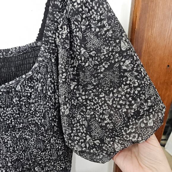 Anthropologie Aurelia Smocked Top Floral Sz Large Balloon Short Sleeves Stretch - Picture 3 of 8